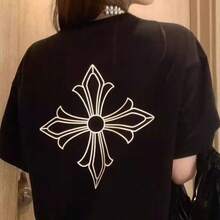 Camiseta de manga corta con estampado floral cruzado de estilo americano, nueva para el verano, holgada y versátil para estudiantes. - Camisa negra de manga corta con bordado de punto de cruz - Ver 1