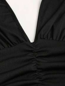Vestido mini con escote en V, espalda descubierta y volantes, en un diseño de patchwork de punto y tejido, con cintura fruncida. Simple y elegante para vacaciones, uso diario casual, primavera/verano para mujer - Negro - Ver 3
