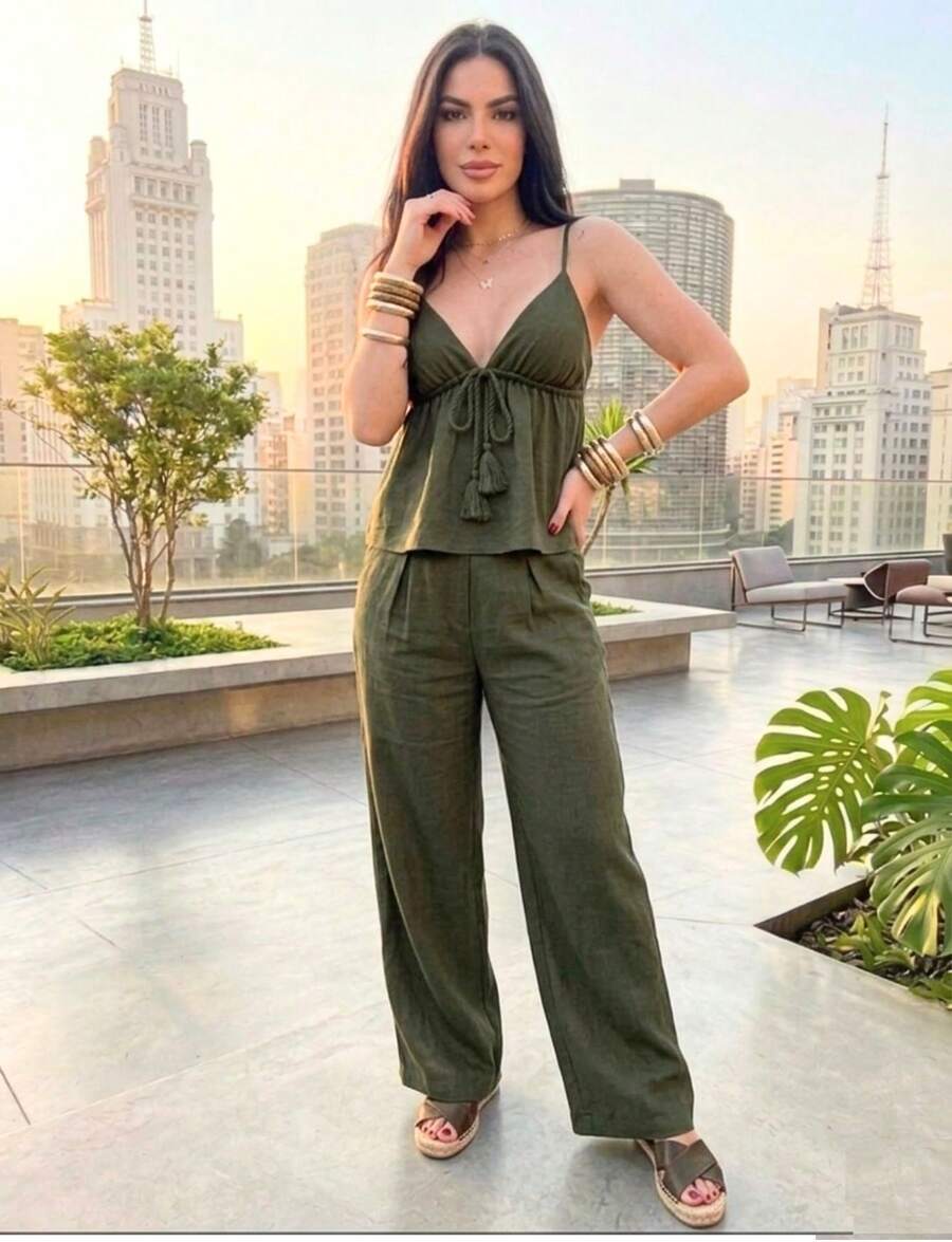 Set Includes A Tie-Front Top With Adjustable Straps And High-Waisted Wide-Leg Pants. Elegant And Comfortable Emily Brand. Casual Sets For Vacations And Offices. Suitable For All Seasons. - xanh quân đội - Xem 1