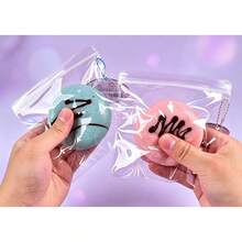 Schylling Đồ chơi bóp hình kem brownie chân thực, chất liệu TPR mềm mại, đàn hồi chậm, giảm căng thẳng, kết cấu giống lớp phủ sô cô la có thể bóp và kéo giãn, đồ chơi giảm lo âu cho học sinh, sinh viên văn phòng, quà tặng hài hước sáng tạo, lý tưởng cho các dịp lễ, sinh nhật, lễ Phục sinh, Halloween, Giáng sinh. - Nhiều màu - Xem 9