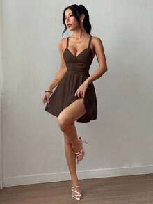 Vestido corto de punto sexy y elegante con escote en V, cintura fruncida y tirantes finos para mujer - Óxido marrón - Ver 6