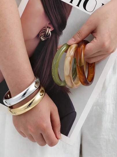 1-5 Piece European And American Style Stacked Multi-Color Bracelet Set, Plain Ring Bracelets In Gold And Silver Colors, Resin And Acrylic Mix, Amber Green, Amber Khaki, Closed Bracelets. Suitable For Women's Daily Wear, Commuting, Gatherings, Parties, And Summer Beach Vacations. Can Also Be Given As Gifts To Friends, Family, And Girlfriends.