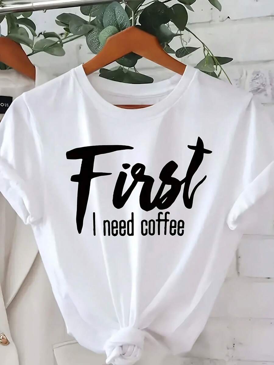 Camiseta de manga corta con estampado "I Need Coffee" para mujer - Top casual de cuello redondo semitransparente con estampado geométrico, lavable a máquina, corte regular, para primavera, verano y todas las estaciones, camisetas para mujer, comodidad diaria, tela transpirable, textura elegante, camiseta Y2k. - Blanco - Ver 1