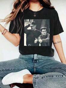 1 Piece Of Women's Graphic Tee "The One With The Gun" By Chandler - Friends Print, Casual Crew Neck, Short Sleeves, Lightweight And Breathable Fabric, Perfect For Spring And Summer, Casual Wear. | Graphic Print Tee | Comfortable Fit, Gun 180g 100% Cotton Tee - 黑色 - 查看 12