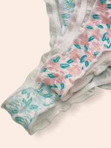 Aesletic Conjunto de ropa interior de mujer de 4 piezas con estampado floral, paquete de bragas y tangas con encaje, con un adorable estampado floral diminuto y delicado encaje blanco, romántico y femenino, perfecto para uso diario y ropa de estar en casa. Incluye 2 pares de bragas y 2 pares de tangas en un solo conjunto, satisface tus diferentes necesidades de uso, gran relación calidad-precio. - Multicolor - Ver 4