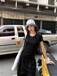 女款灰色修身獨特華麗短版上衣，休閒黑色夏季 Y2K 風格 - 黑色 - 查看 4