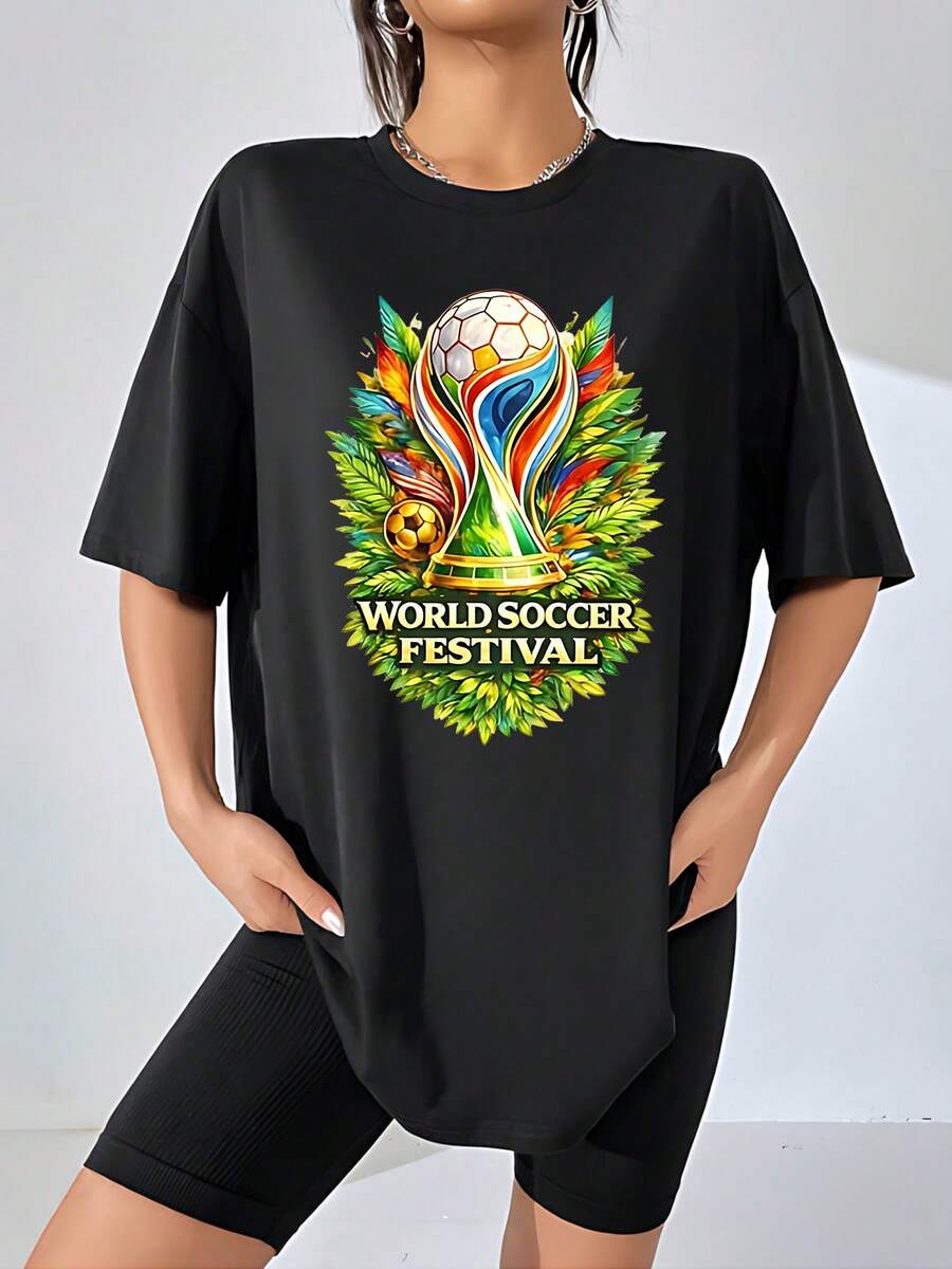 The Print Features A Trophy Surrounded By Colorful Leaves And Soccer Balls, Symbolizing The Global Unity Of Sport And The Shared Joy Of Every Game. This Women's T-Shirt Is Made Of 100% Cotton, Making It Comfortable And Lightweight-Ideal For Fans Of World Football. - 黑色 - 查看 1