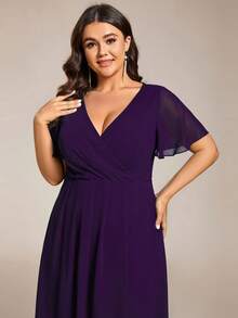 EVERPRETTY Elegant Plus Size Chiffon V-Neck Pleated Bridesmaid Dress With Soft Asymmetrical Ruffle Hem, Suitable For Wedding And Formal Occasions - Purple - View 7