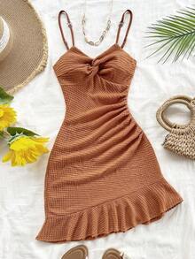 Vestido mini ajustado con cintura ceñida, bajo con volantes y giro asimétrico en el pecho, tejido en rojo, adecuado para vacaciones, citas, té de la tarde, vacaciones, festivales de música, estilo bohemio - Caqui - Ver 6