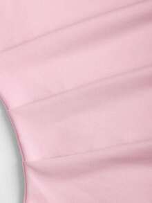 Vestido mini elegante francés de mujer con volantes asimétricos en el hombro, ceñido al Body, que estiliza la silueta - Rosa - Ver 4