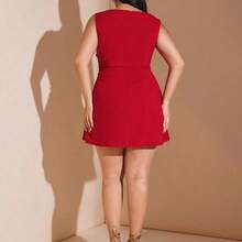 Plus Size Women's Sleeveless V-Neck Waist Ruched Beaded Back Zipper Dress, 
Plus-Size Women's White Knit Pearl Dress, Versatile For Date Nights, Elegant Cocktail Parties/Music Festivals/Dates/Parties/Nightclubs/Outings/Street Style/Summer Wear, Women's Summer Outfits, Summer Vacation Outfits, Women's Holiday Outfits, Short Dress. - Negro - Ver 7