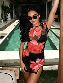 Women's Elegant Commuting Casual Versatile Black Base Red Flower Waist Slimming Pleated Short Sleeve Elastic Waist Slit Hem Mini Skirt Two Pieces Set, Suitable For Beach Vacation In Spring And Summer - Black - View 4