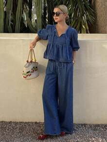 Blusa de mezclilla con cuello de corbata, mangas abullonadas y volante, y pantalón vaquero de pierna ancha - Azul - Ver 5