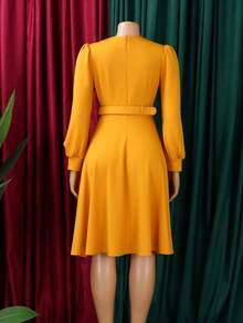 Vestido elegante de fiesta de color liso, estilo europeo-americano nuevo, cuello redondo, manga larga, cintura alta y corte en línea A - Amarillo + Cinturón - Ver 2