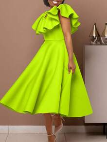 Elegant Summer Dress With Ruffles And A Full Skirt - Green - View 1