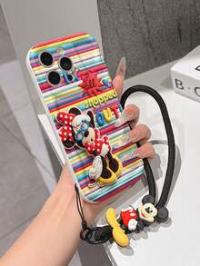 Estuche de teléfono Disney autorizado - Juego de cadena. Este conjunto presenta un estuche de teléfono de Mickey Mouse con una correa de muñeca de silicona 3D desmontable de Stitch, completa con un accesorio de anillo de metal. Elaborado con una técnica de textura de ola 2D única, el estuche está hecho de un material TPU llamativo y adorable, que muestra diseños clásicos de Mickey y Minnie Mouse. Es compatible con toda la serie de , incluidos los modelos 17, 16, 15, 14, 13, 12, 11, XS, XR, X, Plus, Pro y Max. Esta elegante funda protectora con temática de dibujos animados no solo brinda una protección integral y resistente para tu dispositivo, sino que también es el regalo perfecto para amigos y familiares. Estuche iPhone17 Pro Max. Funda de teléfono Disney. - Blanco - Ver 2