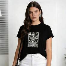 Women's Summer Clothing, Casual Soft Cotton T-Shirt With Round Neck, Tarot Card Print, Meditating Skull And The Dreamer. Black. - 黑色 - 查看 3