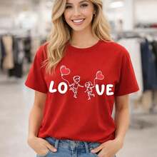 Women's Cotton T-Shirt, Love Print, Short Sleeve, Round Neck, Casual Top, Loose Fit For Everyday Wear, Sizes M-5XL, Soft And Breathable Cotton Fabric, Valentine's Day Graphic Design T-Shirt, Comfortable Oversized T-Shirt, Heart Design T-Shirt For Women, Fashionable And Friendly Top 2026 - 紅色 - 查看 7