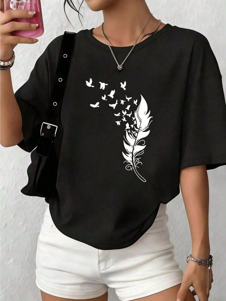 New T-Shirt. Women's Casual Short-Sleeve T-Shirt With A Round Neck And Flying Bird Feather Print. Pure Cotton T-Shirt With An Exquisite Print. Suitable For Wearing In Multiple Seasons-Spring, Summer, And Autumn-This Round-Neck T-Shirt Features A Stylish And Minimalist Design. Suitable As A Gift. Women's T-Shirt. Blouses > Stylish T-Shirt Y2k Style - 黑色 - 查看 1