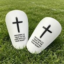 Espinilleras de fútbol con patrones de proverbios bíblicos y fe cristiana, de 10 x 6 cm, adecuadas para adolescentes y adultos - cruz - Ver 6