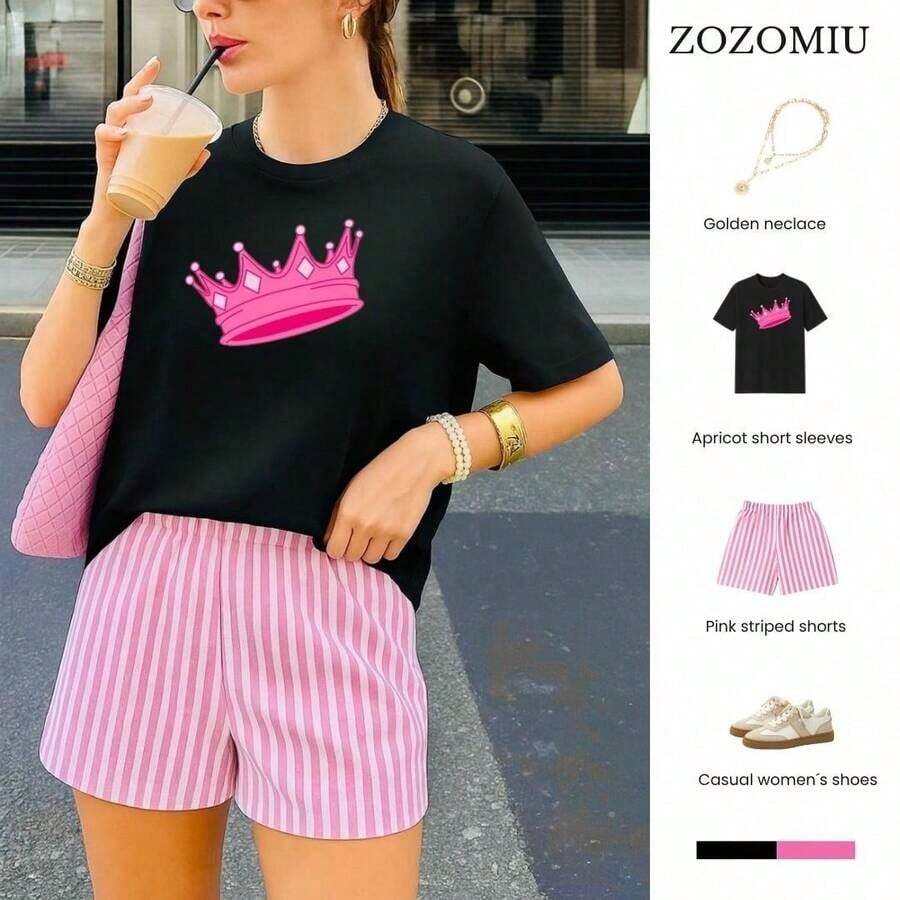 Una camiseta de manga corta para mujer con estilo retro americano, de corte holgado y con diseño estampado (los pantalones son solo para sugerencias de estilo). Esta pieza sencilla y elegante presenta un patrón de letras impresas con temática tropical, lo que la convierte en un elemento imprescindible para crear un look relajado de vacaciones, perfecto para ocasiones como el Día del Trabajo y el Día de la Independencia de México. - Negro - Ver 1