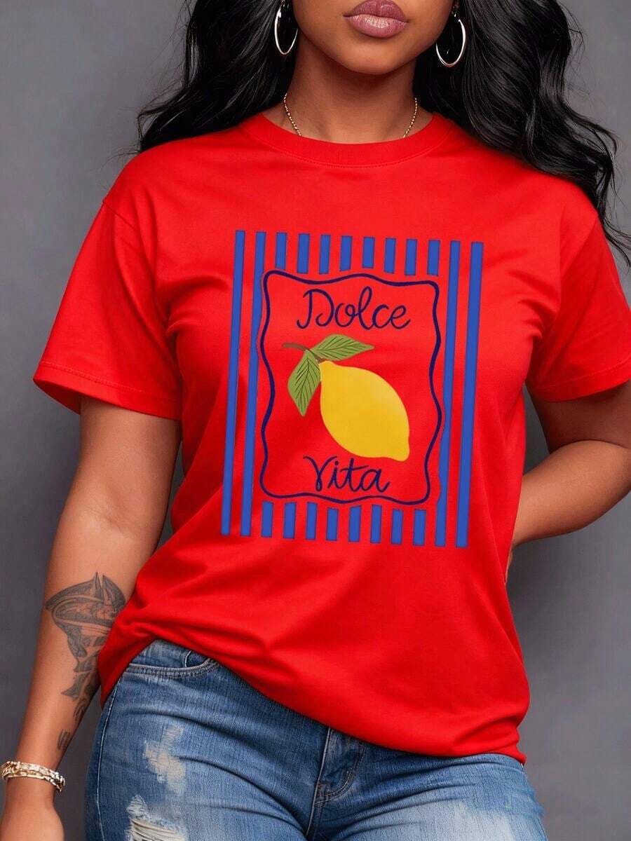 The Vibrant 'Dolce Vita' Print Featuring A Sunny Lemon Represents The Joy, Optimism, And Pleasures Of Mediterranean Life. This 100% Cotton Women's T-Shirt Evokes Sunshine, Freshness, And A Touch Of Summer Happiness. - 紅色 - 查看 1
