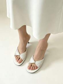 Sandal đế thấp kiểu Pháp thanh lịch với khóa kim loại màu trắng và quai đan, kiểu dáng tối giản, đa năng, thích hợp cho đi làm và hẹn hò. - trắng - Xem 3