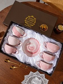 WGROOM 一套（1个咖啡杯碟、6个咖啡杯碟、6把勺子、6个杯垫、1个茶漏，礼盒包装）陶瓷咖啡杯碟套装，适用于家庭厨房、餐厅、客厅，可用作美式拿铁咖啡杯、水杯、茶杯、马克杯，也适用于户外、婚礼、派对、送礼、生日等场合。 - 彩色 - 查看 5