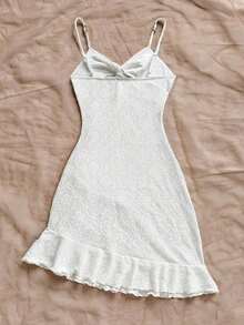 Vestido mini ajustado con cintura ceñida, bajo con volantes y giro asimétrico en el pecho, tejido en rojo, adecuado para vacaciones, citas, té de la tarde, vacaciones, festivales de música, estilo bohemio - Blanco 2 - Ver 2