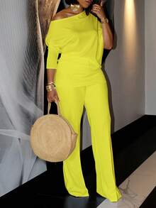 Conjunto otoñal para mujer de color liso con top de cuello oblicuo y pantalones de pierna ancha - Amarillo - Ver 1