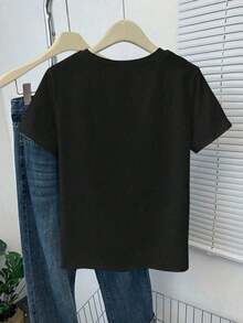 Camisa minimalista bordada "Dios es bueno" - Regalo de fe cristiana, camisa cómoda de color, camisa de fe, camiseta de fe, camiseta de grupo de la iglesia, camiseta bordada de cuello redondo para mujer - Negro - Ver 2