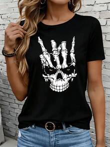 Women's Black And White Short-Sleeved T-Shirts Are Suitable For Everyday Wear, Lounging At Home, And Outdoor Activities. This White T-Shirt Features A Skull And Bone Design And Is A  Casual Top. It's A Graphic Tee And Makes A Great Party Gift. - 黑色 - 查看 1