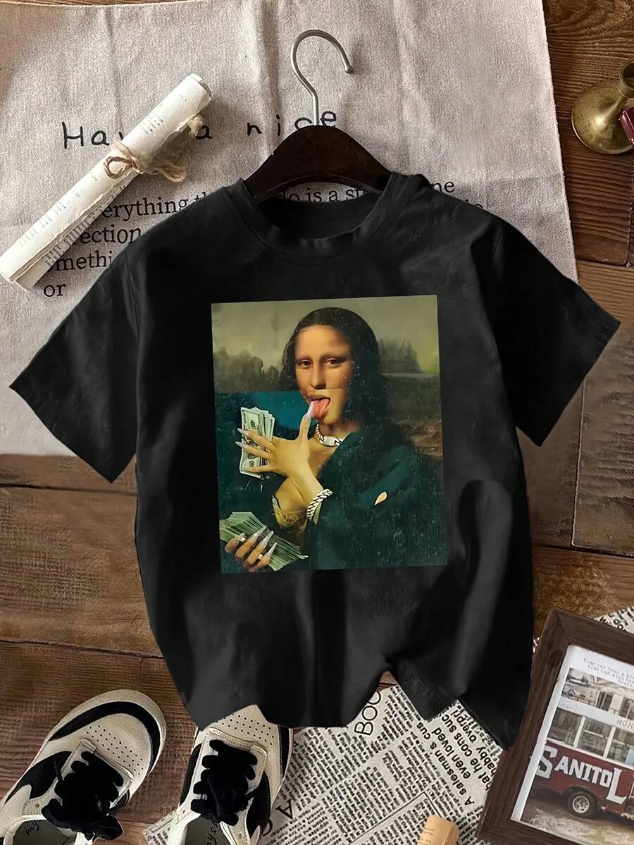 Funny T-Shirt With The Mona Lisa In A Money Pose - Short Sleeve T-Shirt With Artistic Parody Design, Featuring The Iconic Hand Gesture With Dollar Bill, Casual Black Urban Style T-Shirt For Parties, Casual Outfits And Pop Culture Clothing (Hand Washable) Y2k T-Shirt Shirt - 黑色 - 查看 1