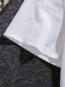 Blusas>Bonito Camiseta Blanca Sencilla con Estampado de Letras Alemanas para Hombre y Mujer - Suave y transpirable, de manga corta y cuello redondo, ideal para uso diario informal, con estampados de texto en alemán (Moin/Mein/Meine/Meines) - Cómoda para todas las estaciones, adecuada tanto para uso diario como formal - Diseño de patrón geométrico blanco con letras doradas - Corte holgado, se puede usar sola o en capas - Prenda esencial versátil para el uso diario. 100% Cotton Blusas Para Mujer Casual - Blanco - Ver 4