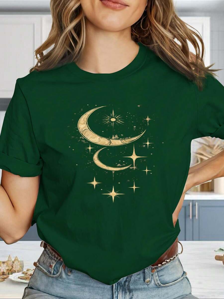 Comfortable And Stylish Women's T-Shirt "Moon Phases And Stars" In Y2K Style With Oversized Logo And Geometric Print - Slim-Fit Short-Sleeve Top, Black And Gold Color Combination, Casual Summer Wear, Machine Washable Stretch Fabric (Anti-Wrinkle), Suitable For Casual Wear And To Match With Other Garments. - 綠色 - 查看 1