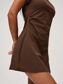 Vestido corto casual de punto de unicolor con cuello redondo, manga corta y cordón lateral para mujer - Marrón - Ver 7