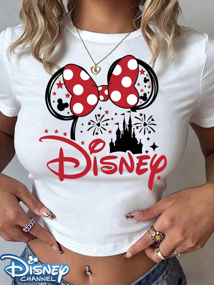 Authentic Disney: Featuring A Brand-New Design Showcasing Minnie Mouse's Signature Polka-Dot Bow And The Iconic Disney Castle Illuminated By Fireworks, Paired With A Handwritten-Style "Disney" Script Print. This Women's Casual T-Shirt Features A Classic Crew Neck, A Flattering Slim Fit, And A Cropped Silhouette. Crafted From Lightweight Polyester, It Serves As An Essential Summer Wardrobe Staple-Versatile Enough For Everyday Wear, Casual Outings, And Travel. Offering A Comfortable, Relaxed Fit, It Makes For The Perfect Gift Choice For Her. Machine Washable. (Ideal For Holiday Outfits, Festival Attire, And Casual Styling.) - 白色 - 查看 1