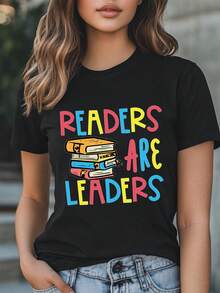 Oversized Women's Plus Size Loose Fit Black T-Shirt With "Readers Are Leaders" Print, Made Of Soft And Breathable Fabric, With Round Neck And Short Sleeves, A Casual Top Suitable For All Seasons, A Cute And Inspiring Reading And Library Themed Casual Outfit. - 黑色 - 查看 6
