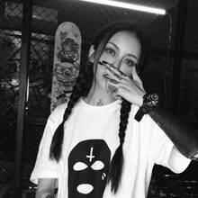 Camiseta blanca de estilo urbano americano, súper moderna, negra, con capucha, estampada, de manga corta, holgada y versátil para el verano. - Camisa blanca de manga corta [mascarilla negra] - Ver 1