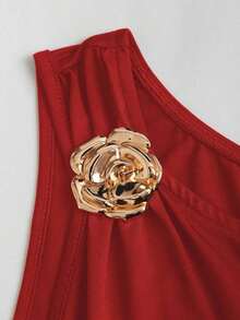 Conjunto de top de tirantes y minifalda plisada y con decoración de flores metálicas para mujer, ideal para el verano - Rojo - Ver 6