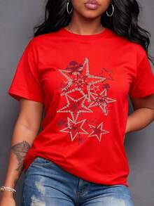 Red And Silver Stars Intertwined With Red Skulls And Crossbones. A Dynamic And Bold Visual Pattern, A Unique Fashion Statement With Rebellious Touches. Women's 100% Cotton T-Shirt, Comfortable, Casual, Youthful, Urban. - 紅色 - 查看 7