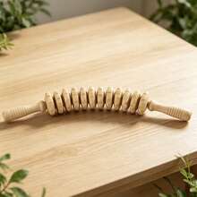 1个弧形齿轮按摩滚轮，有效解决运动后肌肉酸痛、筋膜紧绷僵硬、普通按摩工具压力不均以及放松效果差等问题。多轮齿轮接触点深层舒缓筋膜。弧形手柄适用于腰部、大腿、颈部和肩部。适合日常频繁使用，可反复按摩。 - 米色 - 查看 9