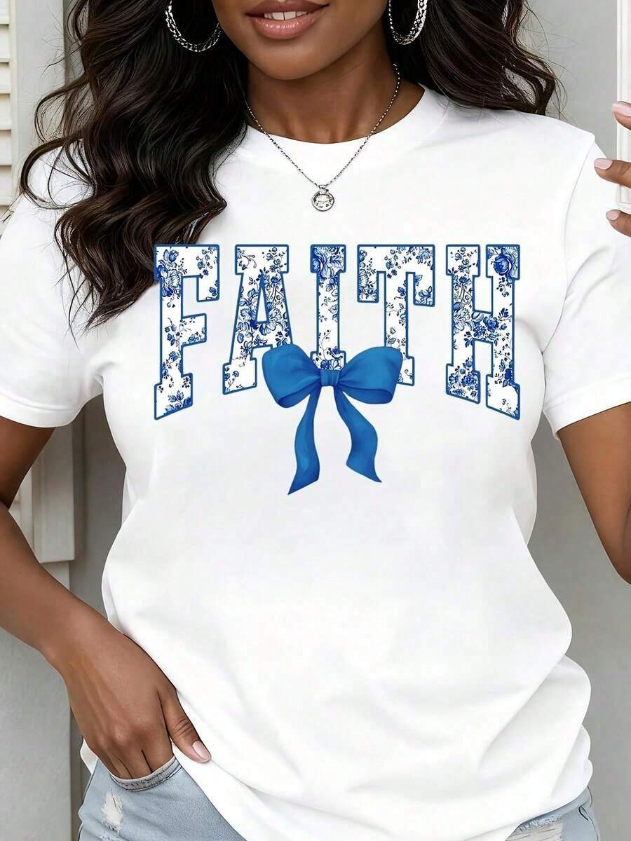 Camiseta de Cuello Redondo para Mujer con Estampado Floral 'Faith' y Lazo Azul, Manga Corta, Ropa Casual para Salidas Diarias y Eventos Religiosos - Blanco - Ver 1
