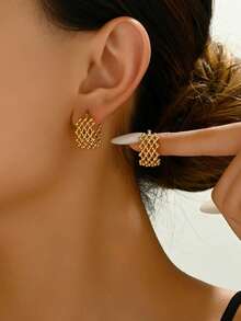 1 Pair Women's Stainless Steel Hollow Gold-Plated Earrings Suitable For Daily Wear - Mesh Earrings - View 2