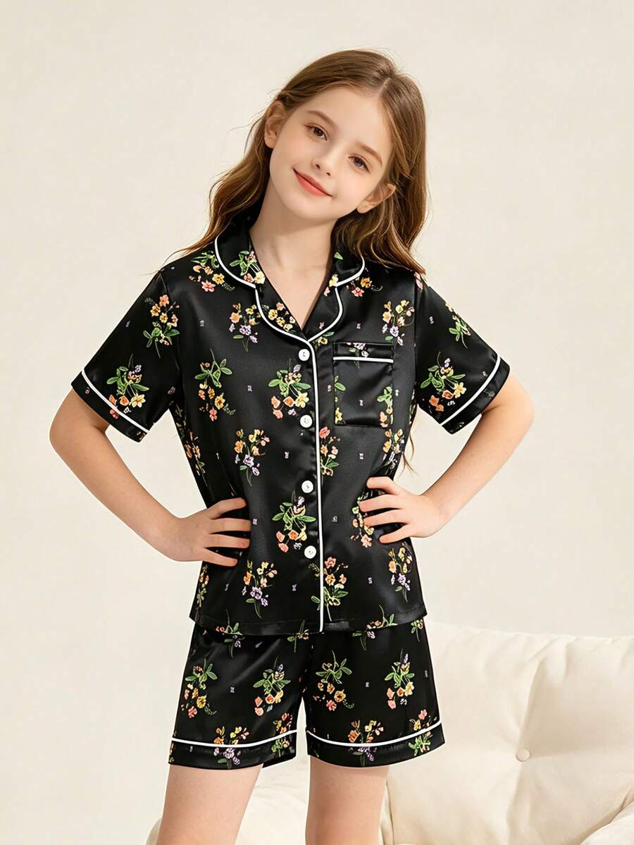 Bộ đồ ngủ 2 món cho bé gái tuổi teen, áo ngắn tay và quần đùi in hoa màu đen