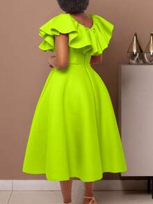Elegant Summer Dress With Ruffles And A Full Skirt - Green - View 2