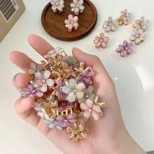 3/5/6 chiếc kẹp tóc hoa pha lê mini dùng cho kiểu tóc rẽ ngôi bên. Hoa trà nhiều màu. Bím tóc nhỏ cho kiểu tóc rẽ ngôi bên. Kẹp tóc nhỏ nhắn và tinh tế. Kẹp tóc kiểu tóc công chúa. Kiểu tóc tết. - Màu xanh nhạt - Xem 6
