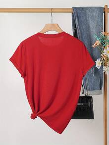 Soft 100% Cotton T-Shirt. A Casual Short-Sleeved, Crew-Neck T-Shirt With A Floral Print, Perfect For Spring And Summer, And Ideal As A Birthday Or Holiday Gift For Women. Breathable Cotton T-Shirt That Goes With Everything. - 紅色 - 查看 4