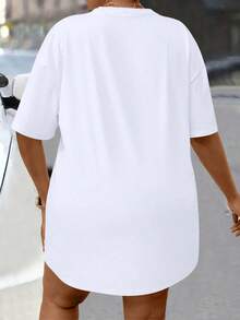 1 pieza  Camiseta de manga corta holgada con estampado de labios para mujer, talla grande, para uso casual de verano, camisetas gráficas, tops de mujer, 180g, 100% algodón. - Blanco - Ver 2