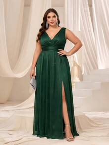 Plus Size Women's V-Neck Sleeveless Chiffon A-Line Bridesmaid Dress, Elegant High Slit Thigh-High Green Formal Evening Gown, Suitable For Wedding Guests, Cocktail Parties, Bridesmaids, Graduation Ceremonies, Galas Party - Dark Green - View 1
